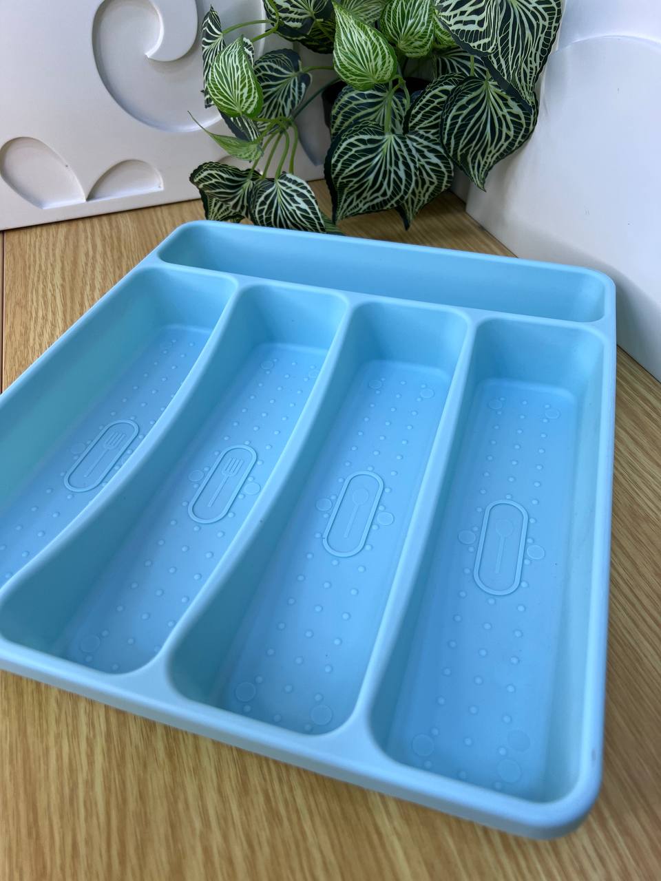 منظم المعالق