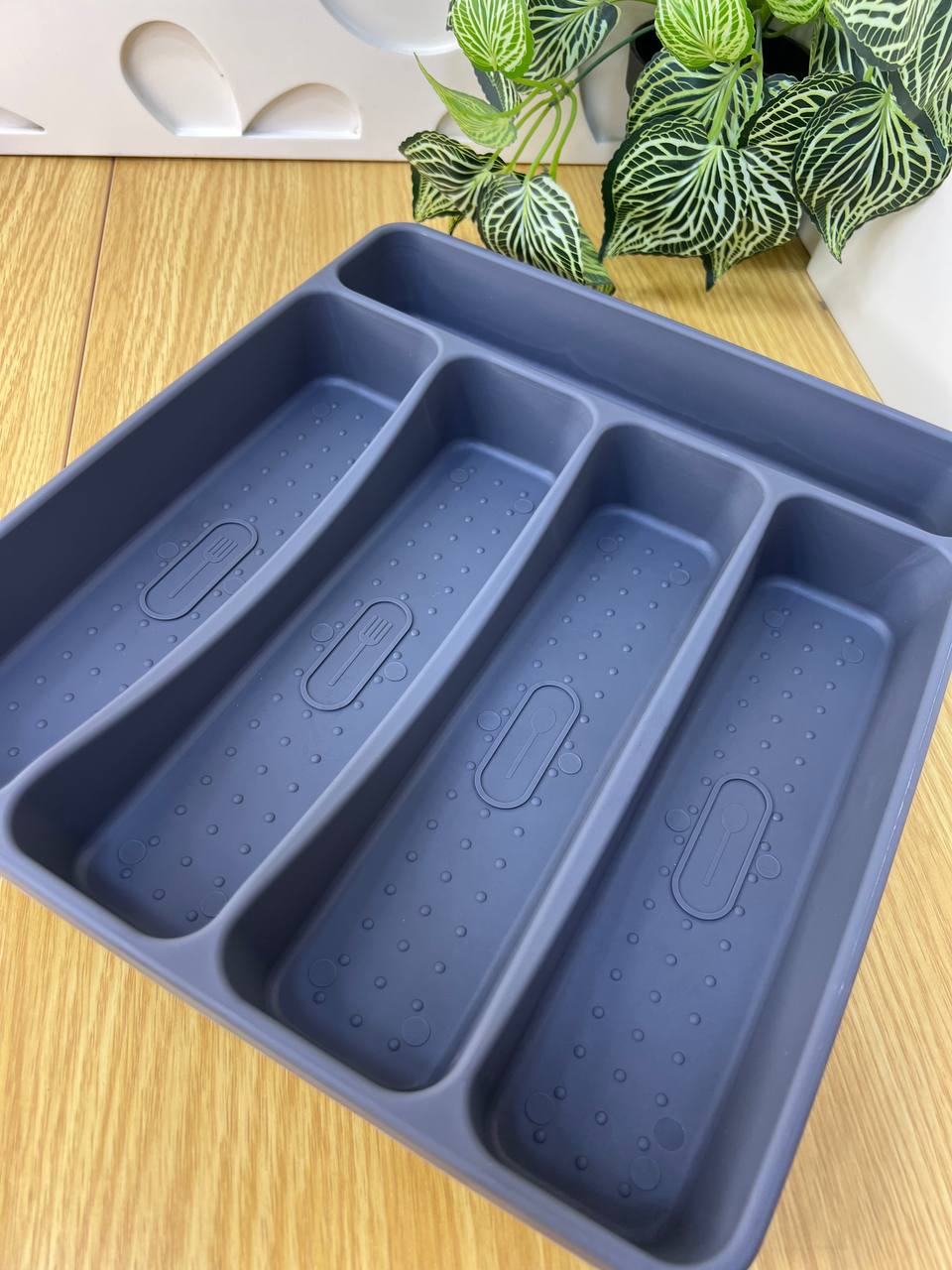 منظم المعالق