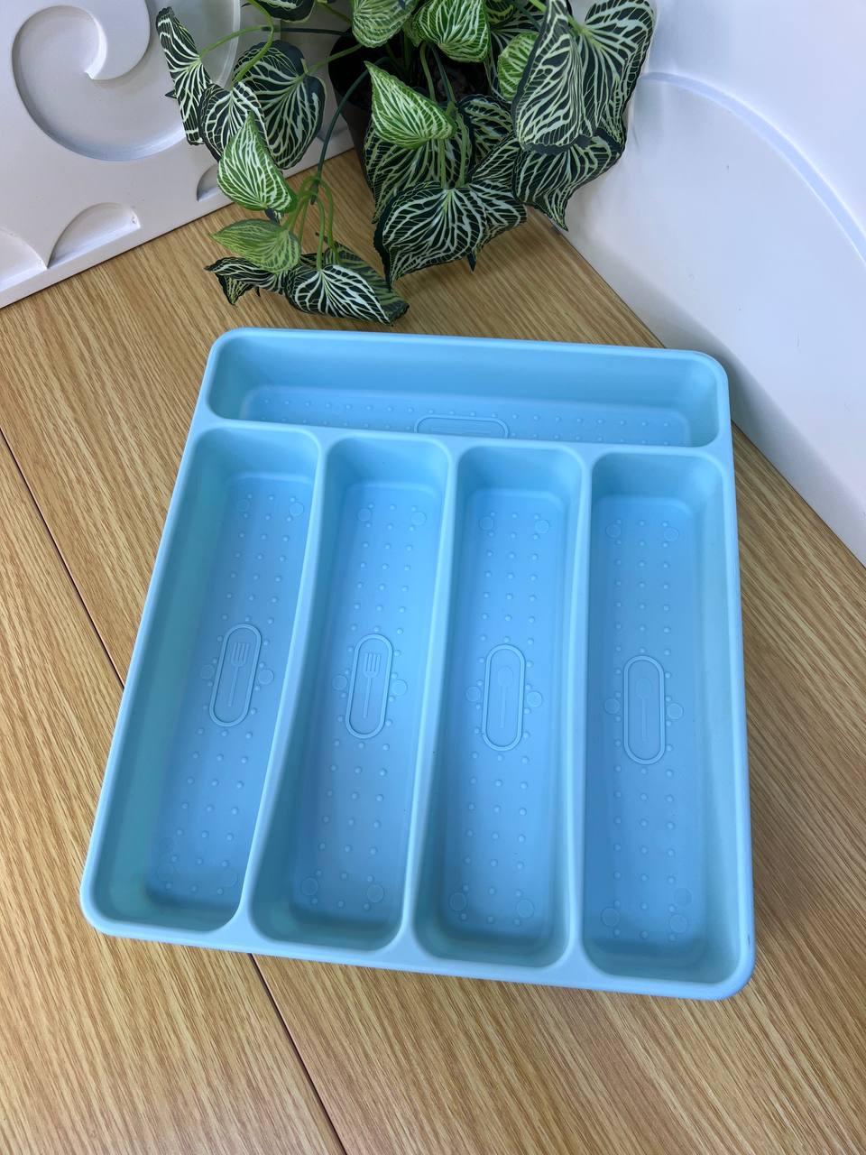 منظم المعالق